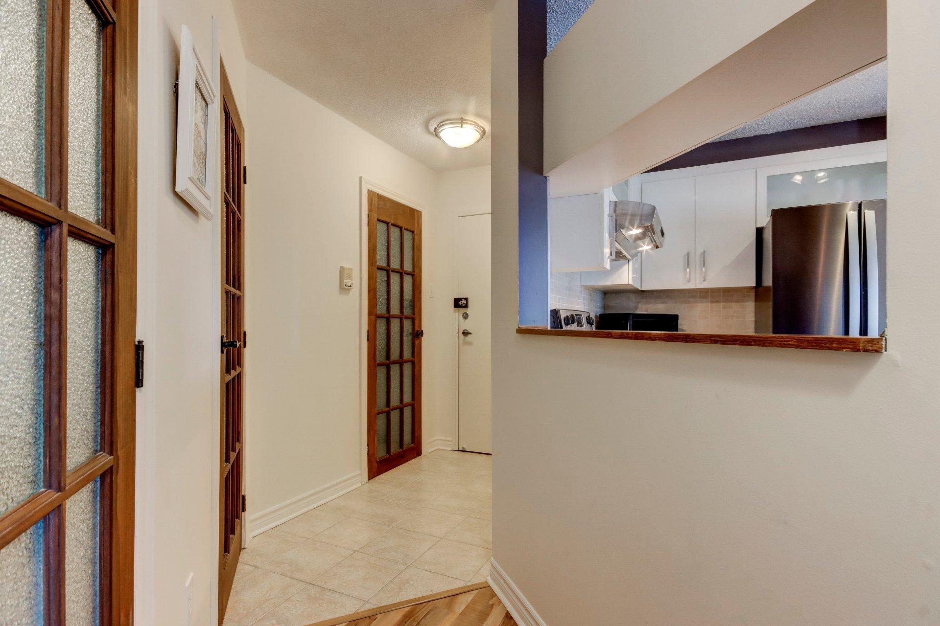 









676


Mtée Montrougeau

, 303,
Laval (Fabreville),




QC
H7P5L1

