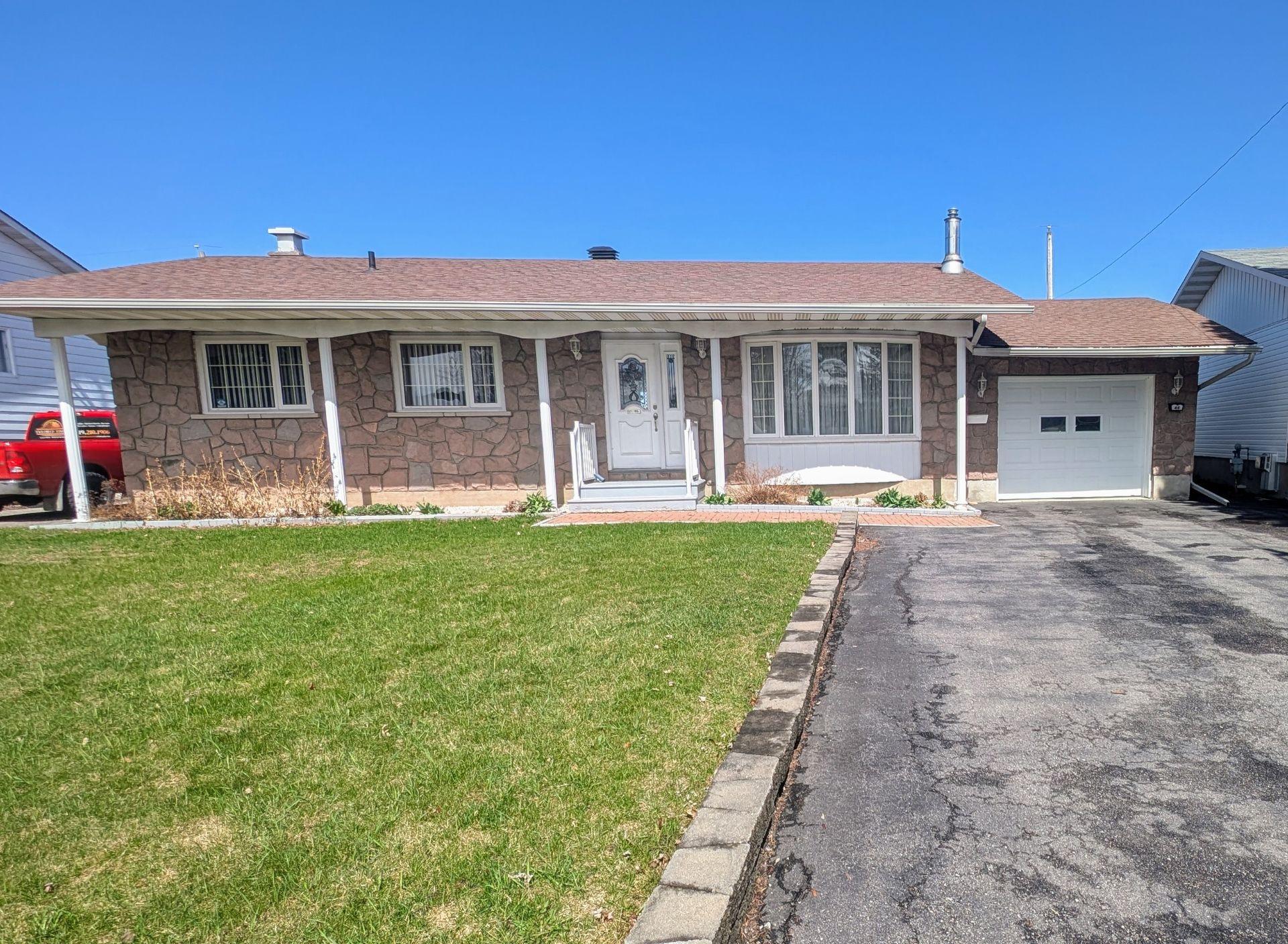 









46


Rue Lionel-Groulx

,
Gatineau (Gatineau),




QC
J8T1T6

