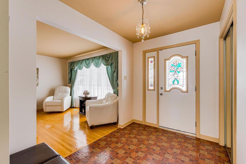 









46


Rue Lionel-Groulx

,
Gatineau (Gatineau),




QC
J8T1T6

