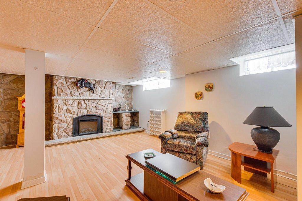 









46


Rue Lionel-Groulx

,
Gatineau (Gatineau),




QC
J8T1T6

