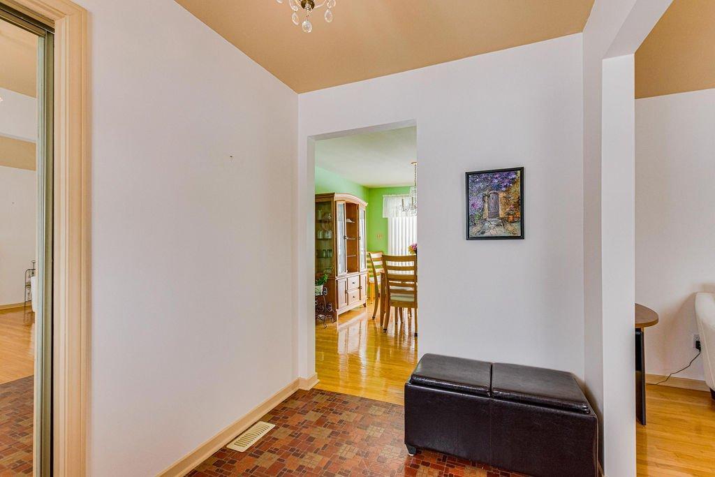









46


Rue Lionel-Groulx

,
Gatineau (Gatineau),




QC
J8T1T6

