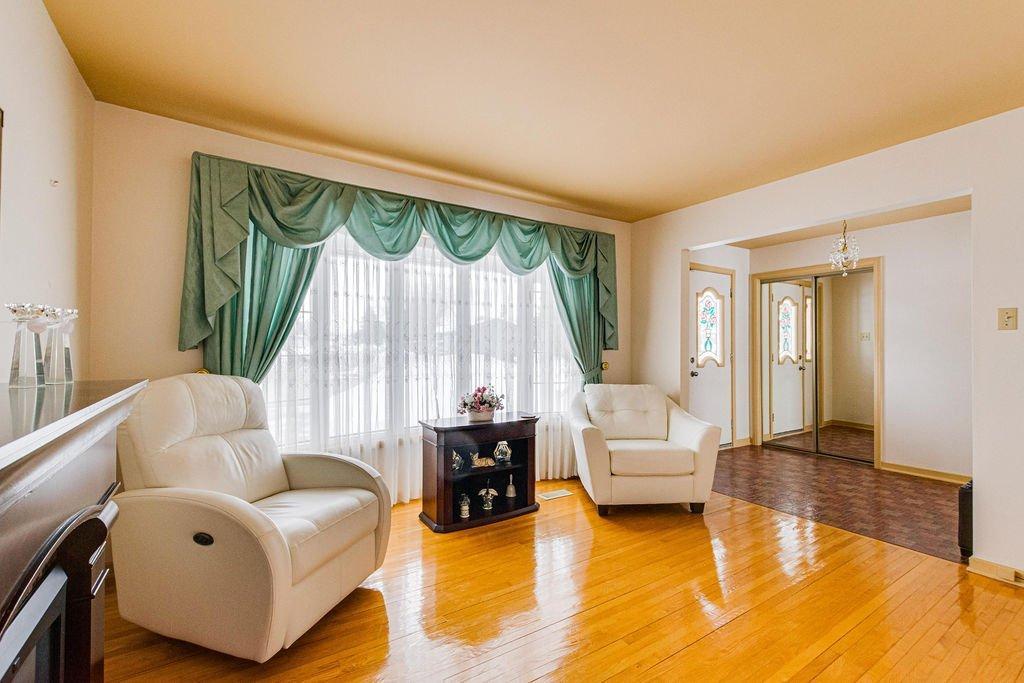 









46


Rue Lionel-Groulx

,
Gatineau (Gatineau),




QC
J8T1T6


