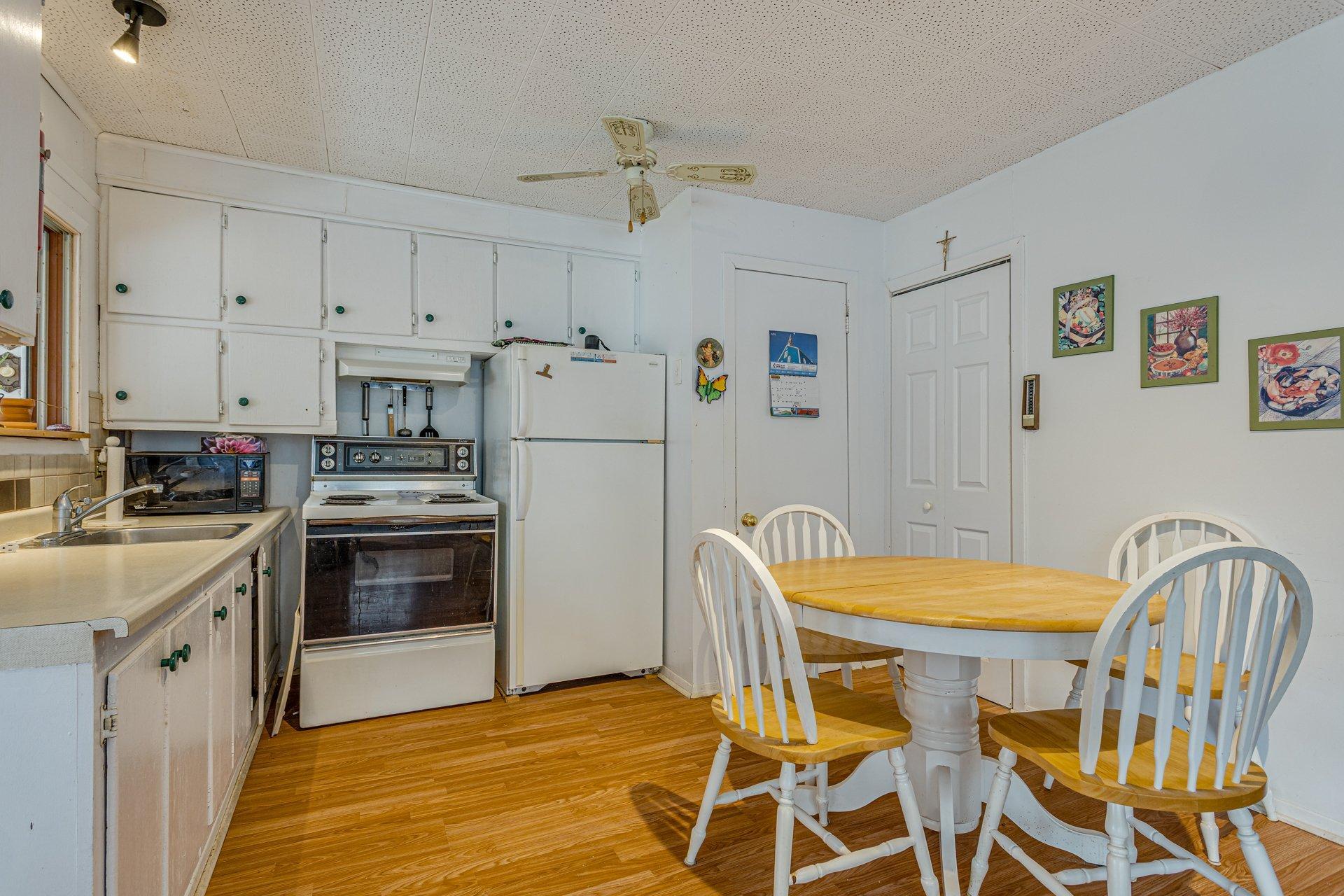 









177


Ch. du Puits

,
Chertsey,




QC
J0K3K0

