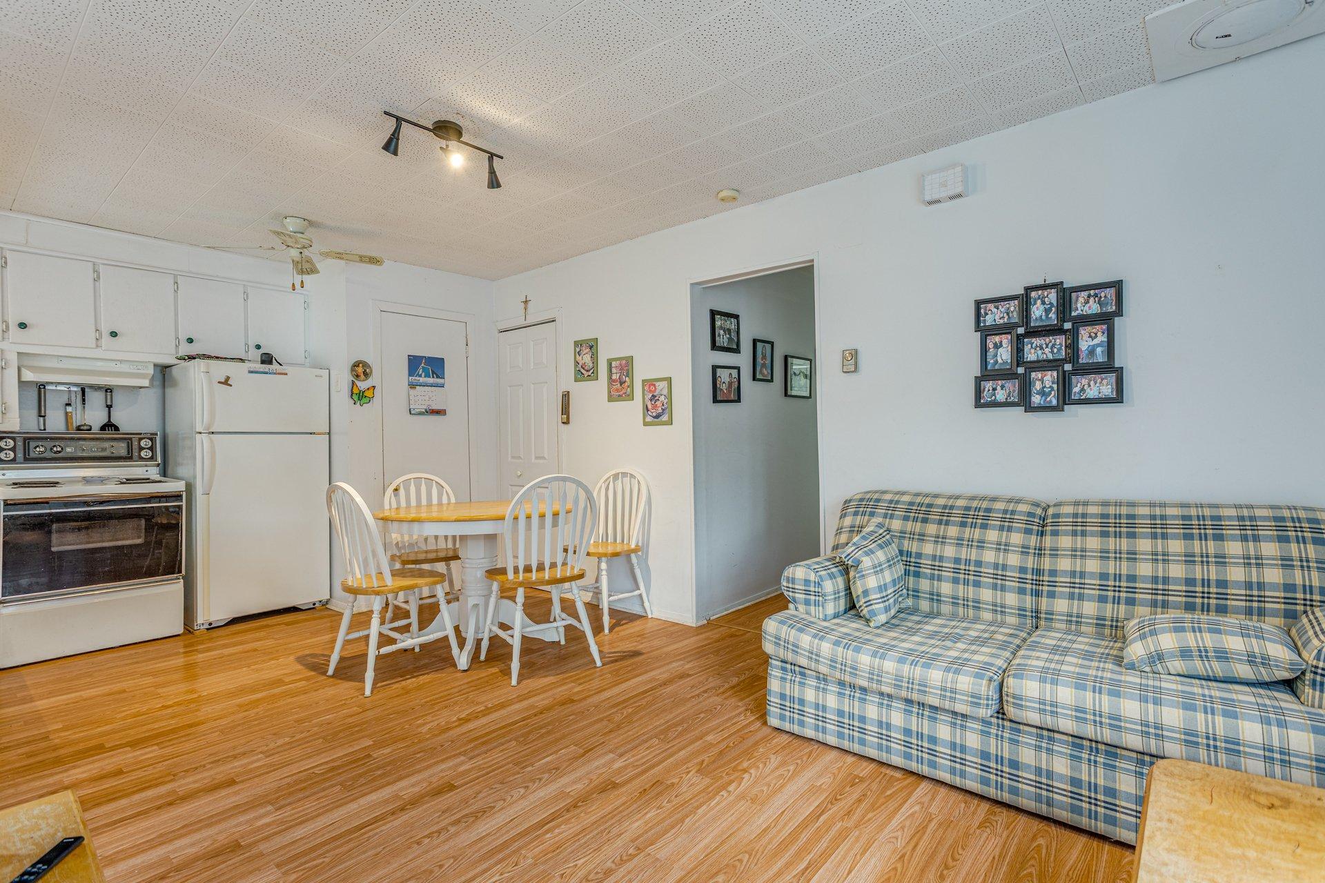 









177


Ch. du Puits

,
Chertsey,




QC
J0K3K0

