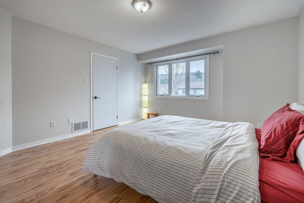 









12


Rue du Gisement

,
Gatineau (Hull),




QC
J8Z3K1

