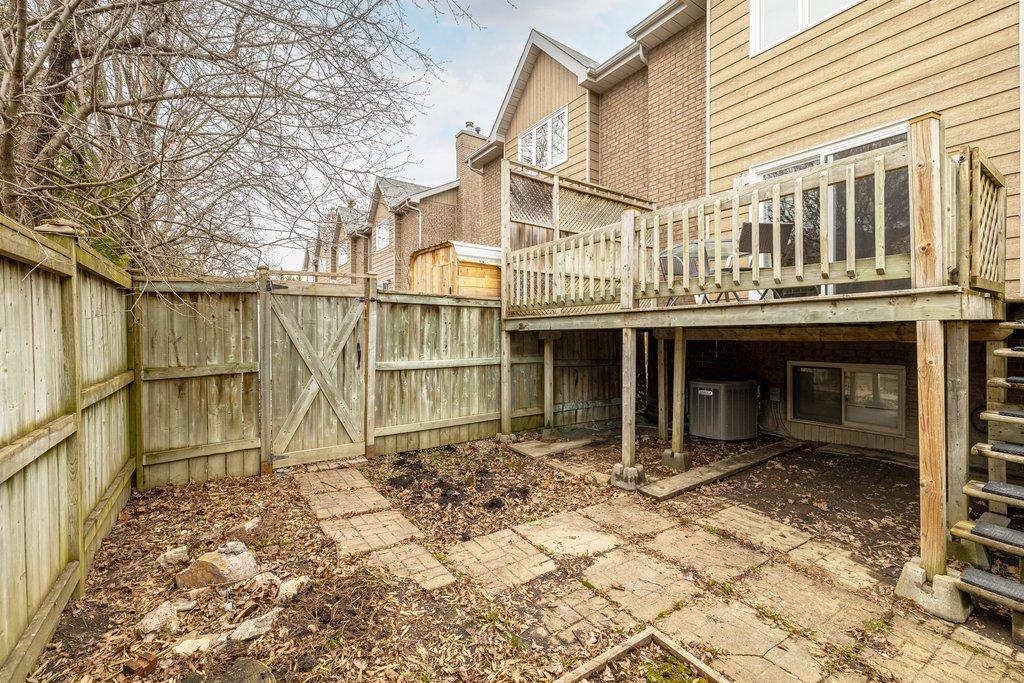 









12


Rue du Gisement

,
Gatineau (Hull),




QC
J8Z3K1

