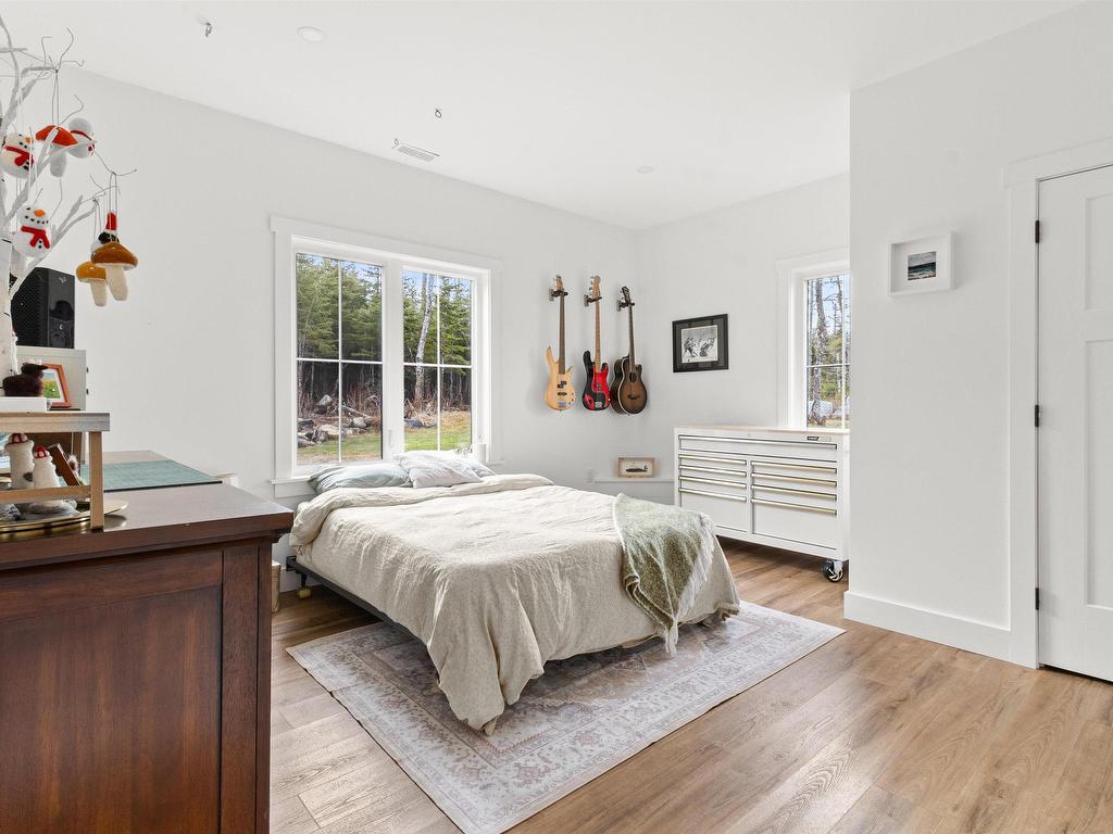 












9279 Peggys Cove Road

,
Hackett's Cove,




NS
B3Z 3M9


