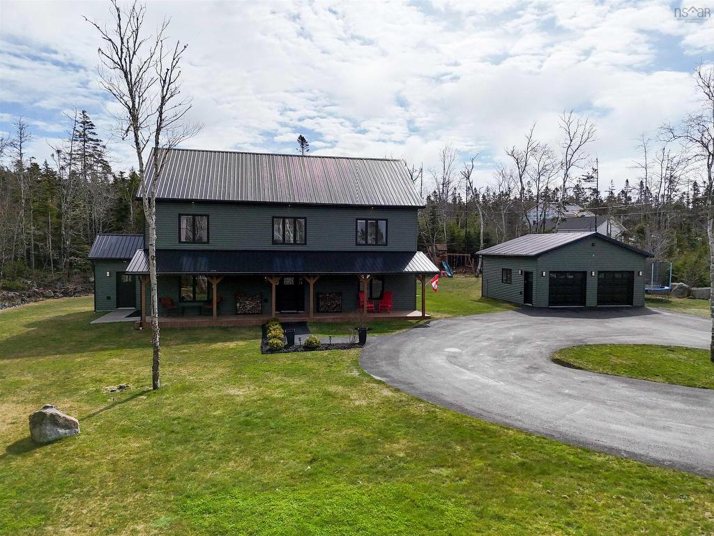 












9279 Peggys Cove Road

,
Hackett's Cove,




NS
B3Z 3M9

