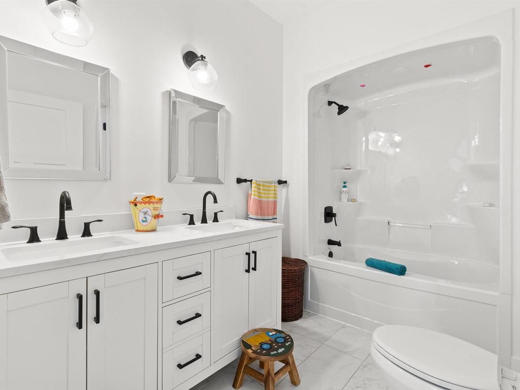 












9279 Peggys Cove Road

,
Hackett's Cove,




NS
B3Z 3M9

