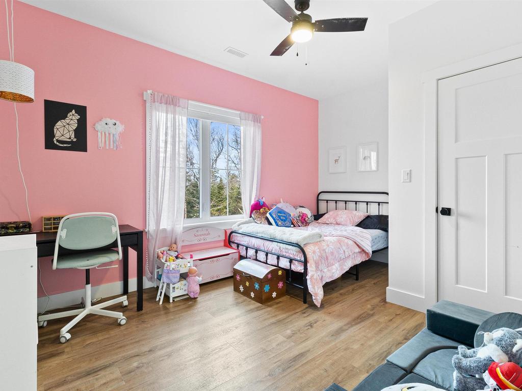 












9279 Peggys Cove Road

,
Hackett's Cove,




NS
B3Z 3M9

