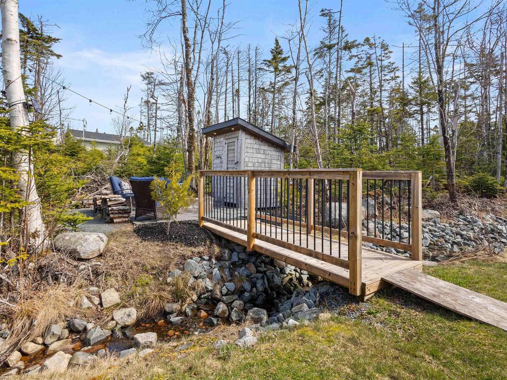 












9279 Peggys Cove Road

,
Hackett's Cove,




NS
B3Z 3M9

