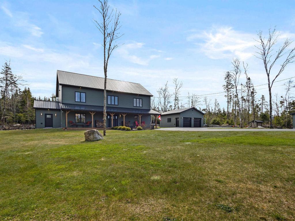 












9279 Peggys Cove Road

,
Hackett's Cove,




NS
B3Z 3M9

