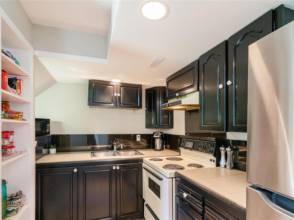 









1121


Harewood Mines

Rd,
Nanaimo,




BC
V9R 5W9


