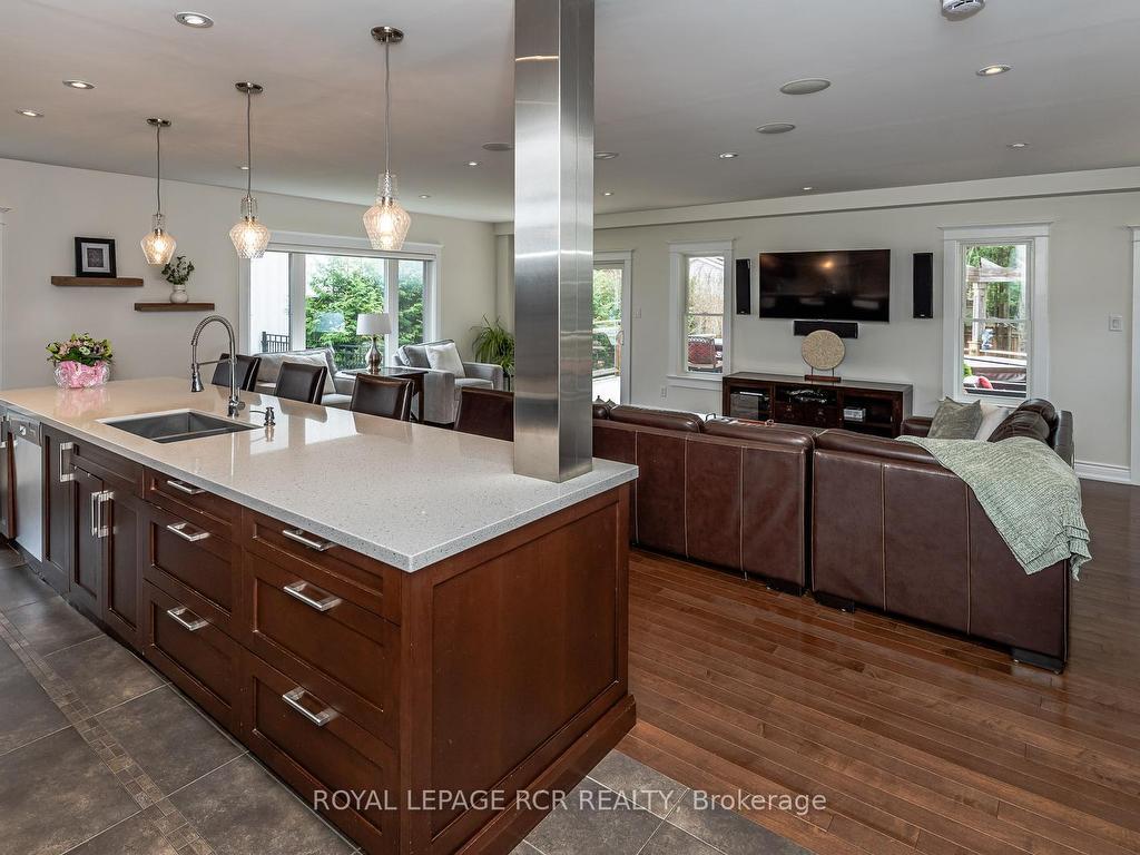 









53


Metcalfe

Street,
Aurora,




ON
L4G 1E5

