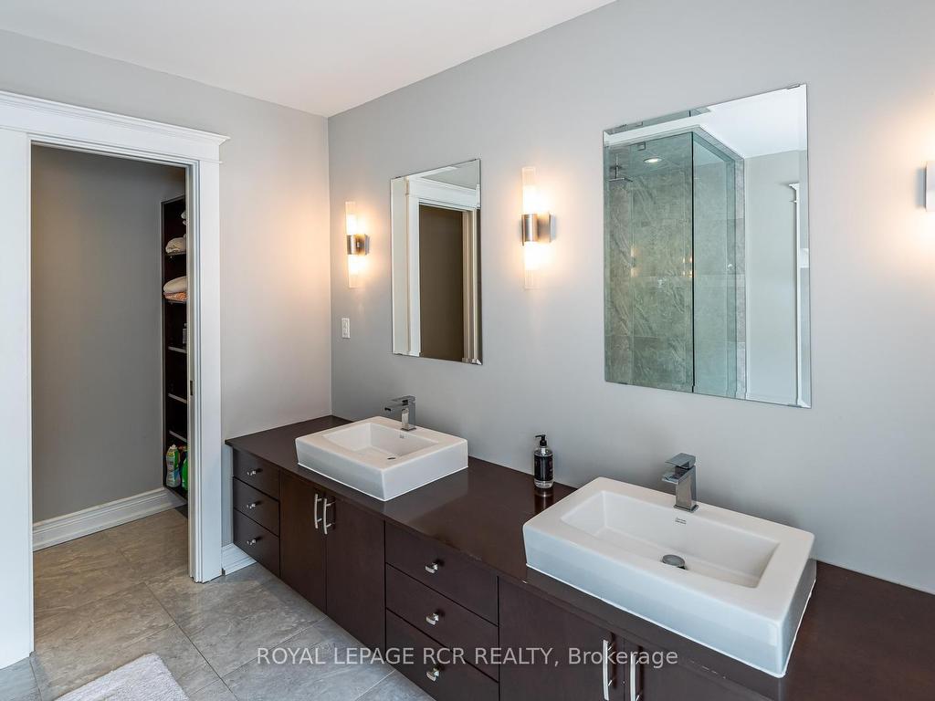 









53


Metcalfe

Street,
Aurora,




ON
L4G 1E5


