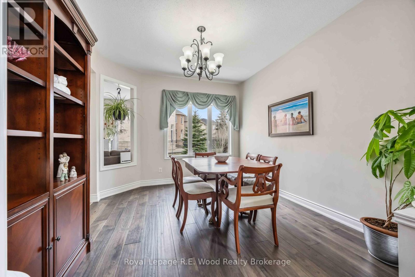












3 LORWOOD COURT

,
Richmond Hill (Oak Ridges),




Ontario
L4E3W3

