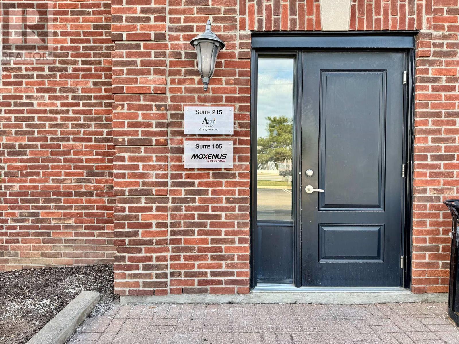 












105 - 5401 EGLINTON AVENUE W

,
Toronto,




Ontario
M9C5K6

