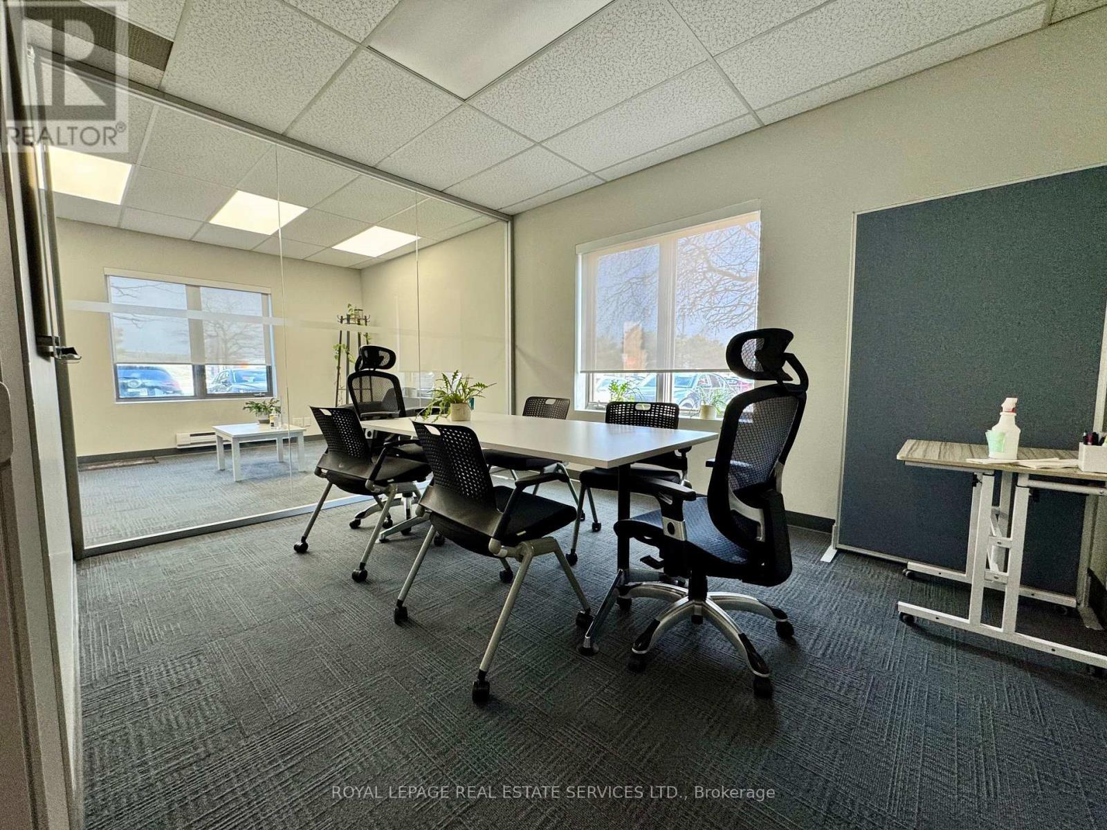












105 - 5401 EGLINTON AVENUE W

,
Toronto,




Ontario
M9C5K6

