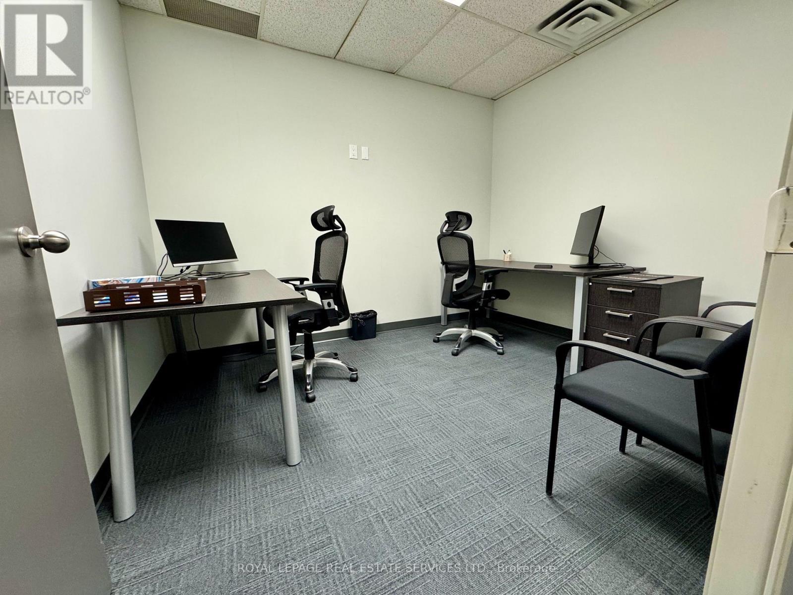 












105 - 5401 EGLINTON AVENUE W

,
Toronto,




Ontario
M9C5K6

