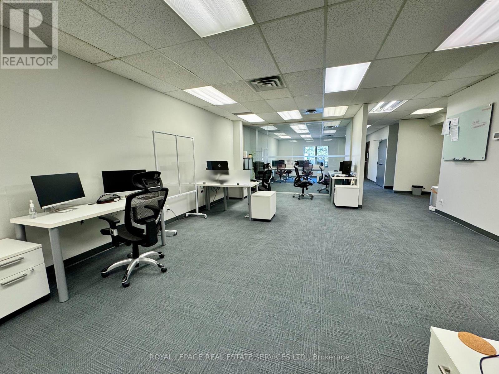 












105 - 5401 EGLINTON AVENUE W

,
Toronto,




Ontario
M9C5K6

