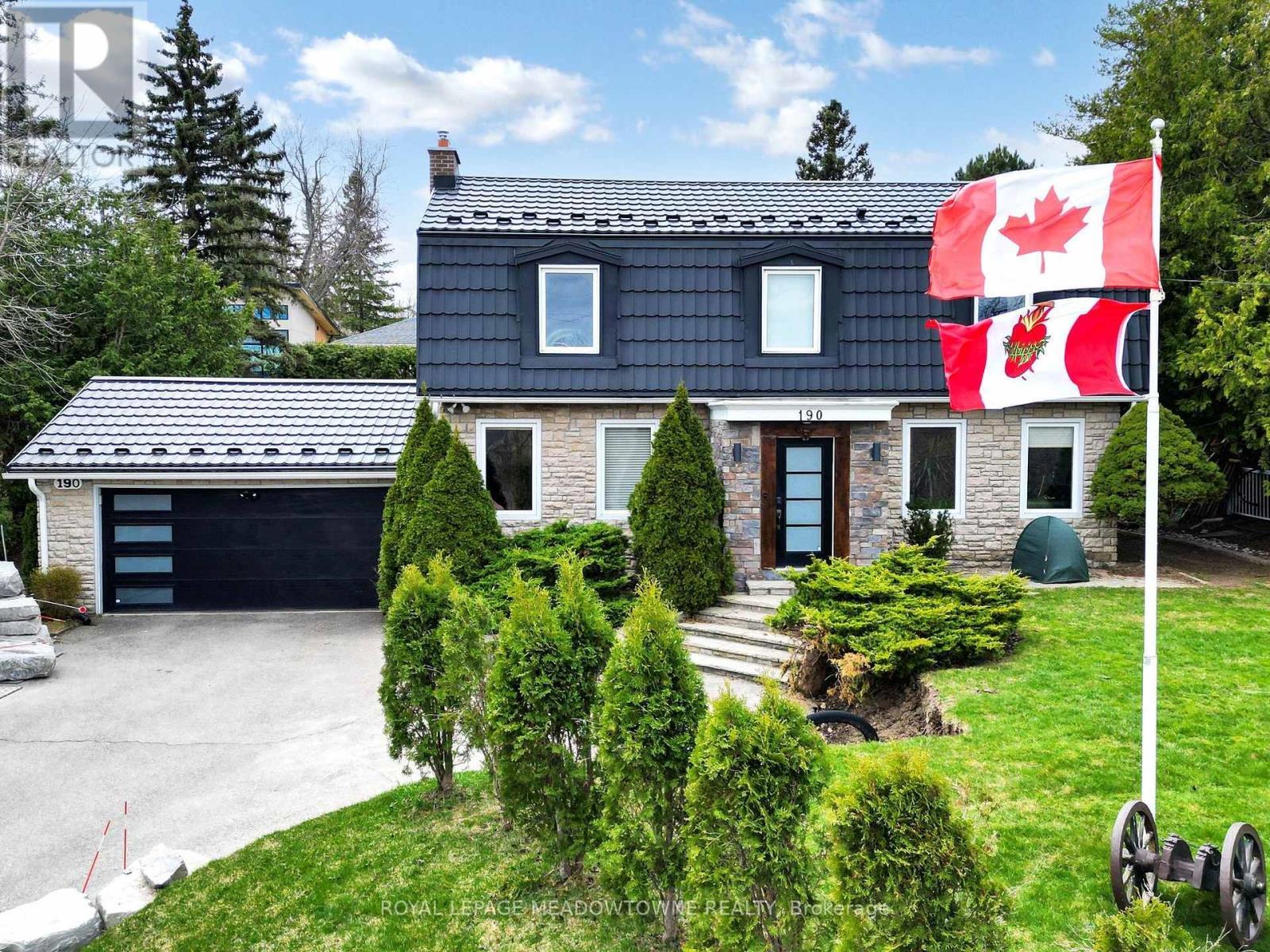 












190 MAIN STREET S

,
Halton Hills,




Ontario
L7G3E9

