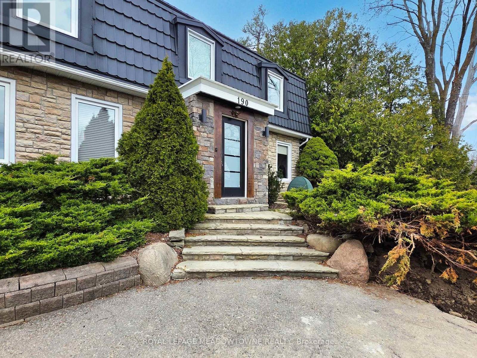 












190 MAIN STREET S

,
Halton Hills,




Ontario
L7G3E9

