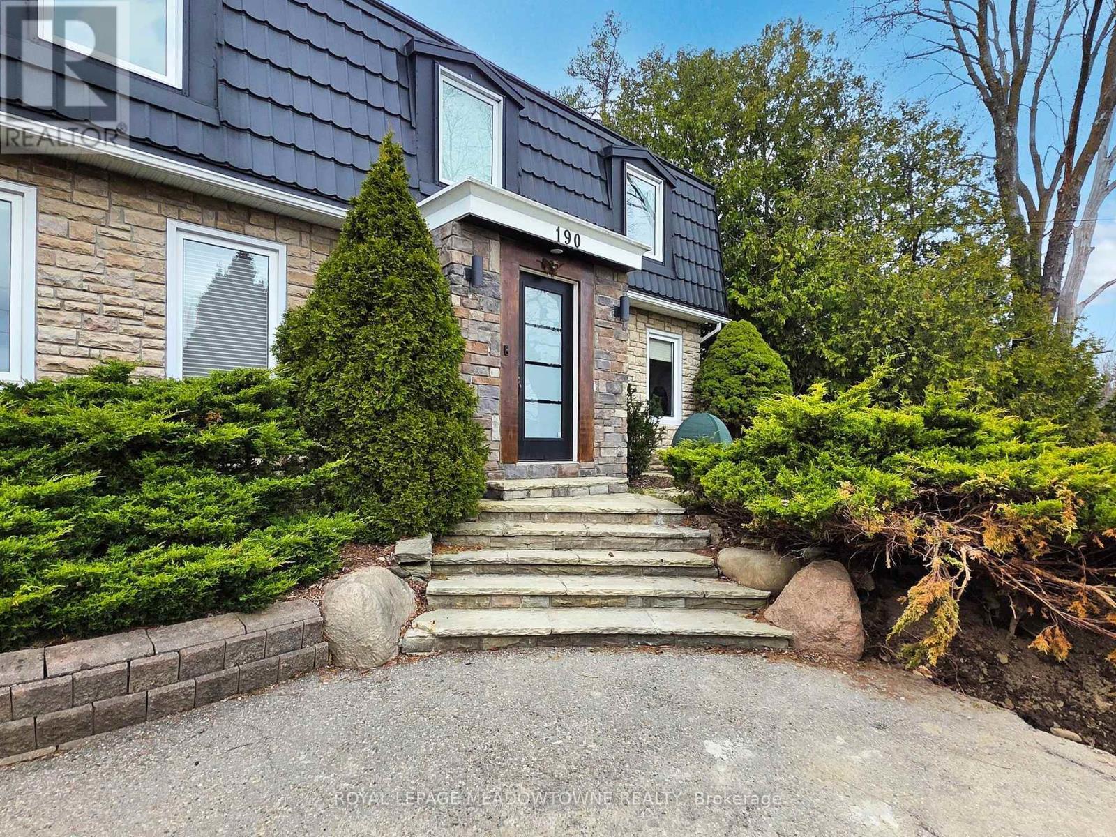 












190 MAIN STREET S

,
Halton Hills,




Ontario
L7G3E9


