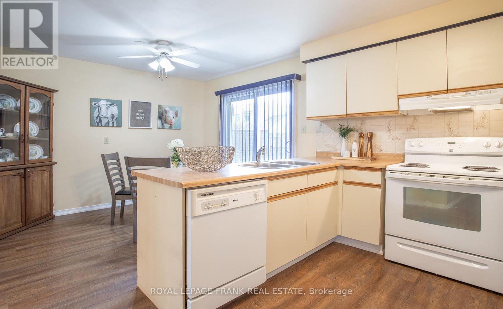 












138 ALLAN STREET

,
Scugog (Port Perry),




Ontario
L9L1E4

