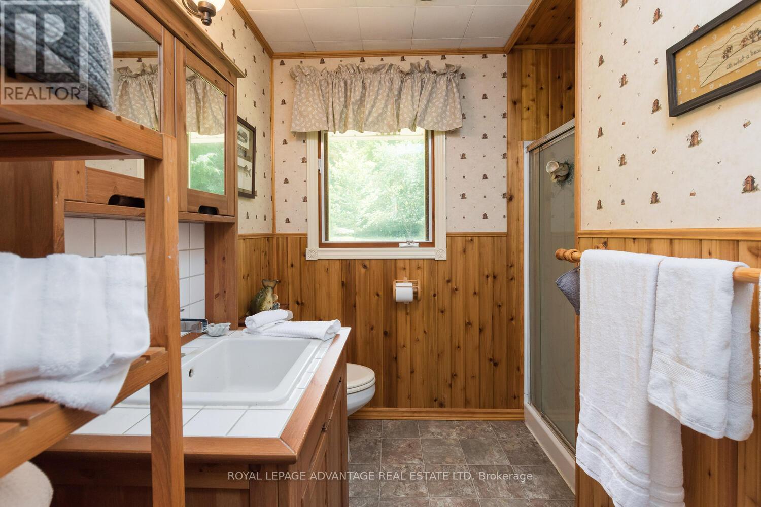 












4418 OLD KINGSTON ROAD

,
Rideau Lakes,




Ontario
K0G1V0

