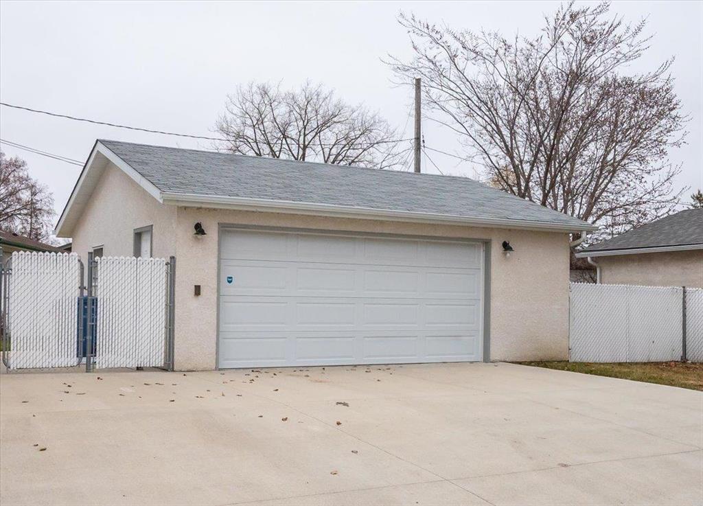












37 Heritage Boulevard

,
Winnipeg,




Manitoba
R2Y0L9

