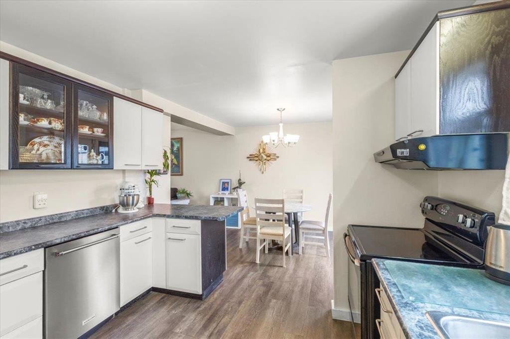 












37 Heritage Boulevard

,
Winnipeg,




Manitoba
R2Y0L9

