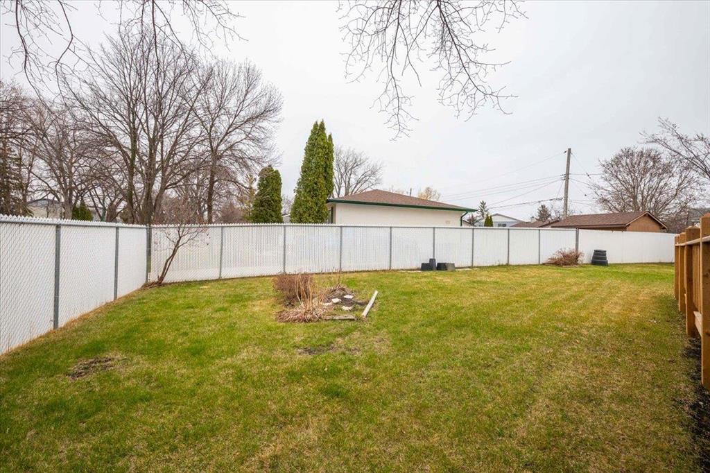 












37 Heritage Boulevard

,
Winnipeg,




Manitoba
R2Y0L9

