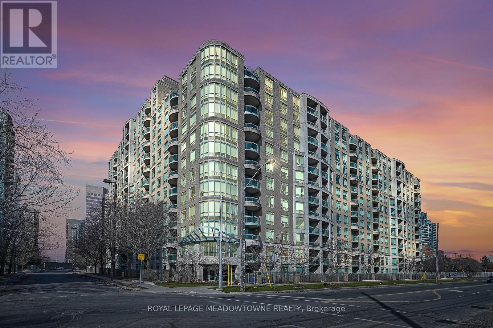 












401 - 18 PEMBERTON AVENUE S

,
Toronto,




Ontario
M2M4K9

