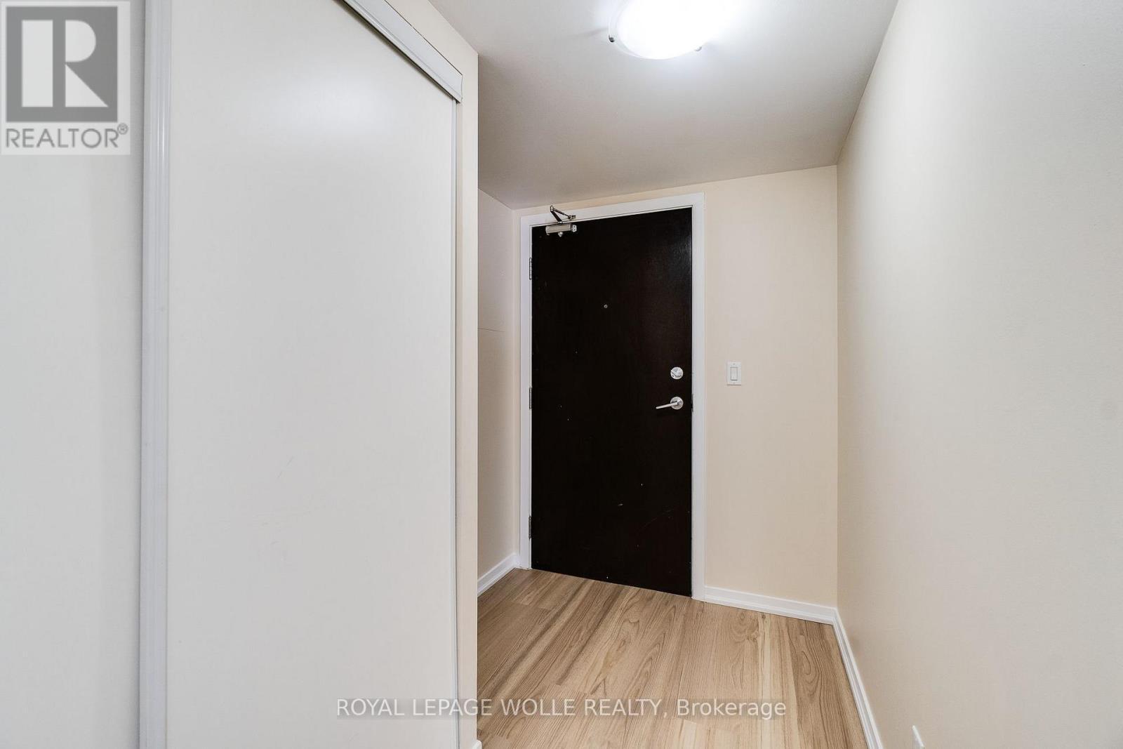 












1301 - 76 SHUTER STREET

,
Toronto,




Ontario
M5B1B4

