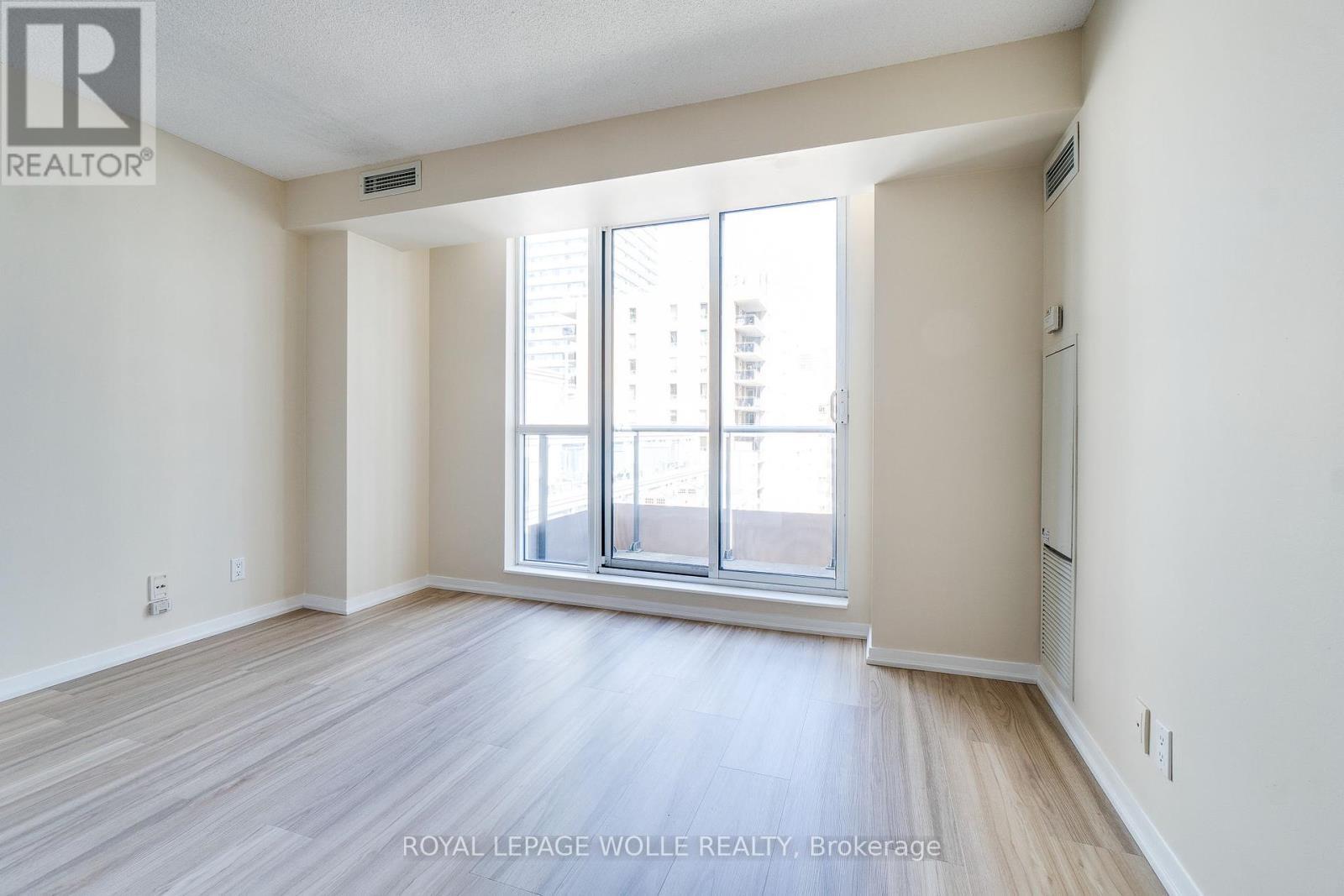 












1301 - 76 SHUTER STREET

,
Toronto,




Ontario
M5B1B4

