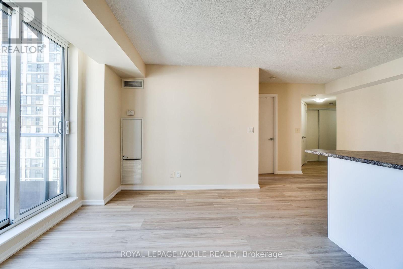 












1301 - 76 SHUTER STREET

,
Toronto,




Ontario
M5B1B4

