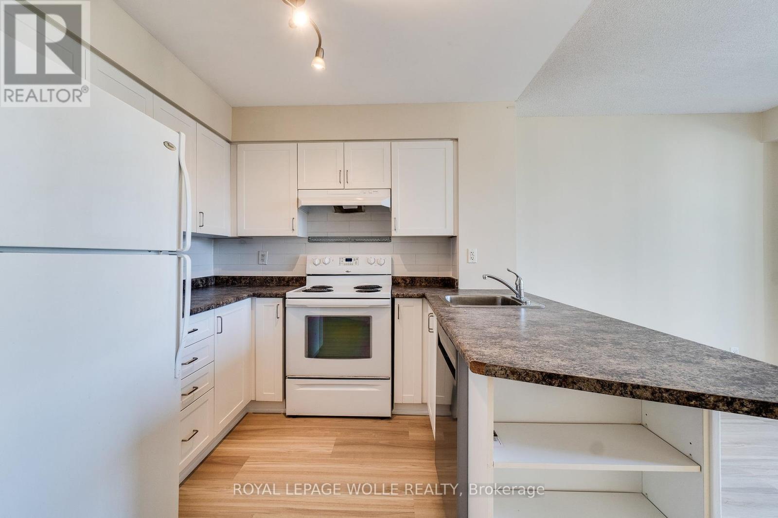 












1301 - 76 SHUTER STREET

,
Toronto,




Ontario
M5B1B4

