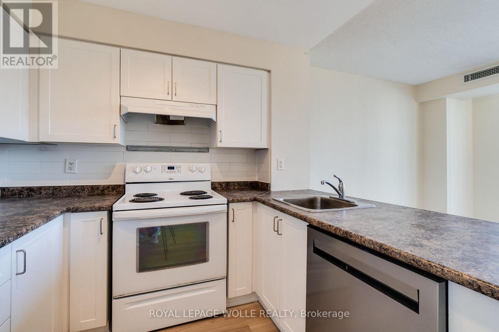 












1301 - 76 SHUTER STREET

,
Toronto,




Ontario
M5B1B4

