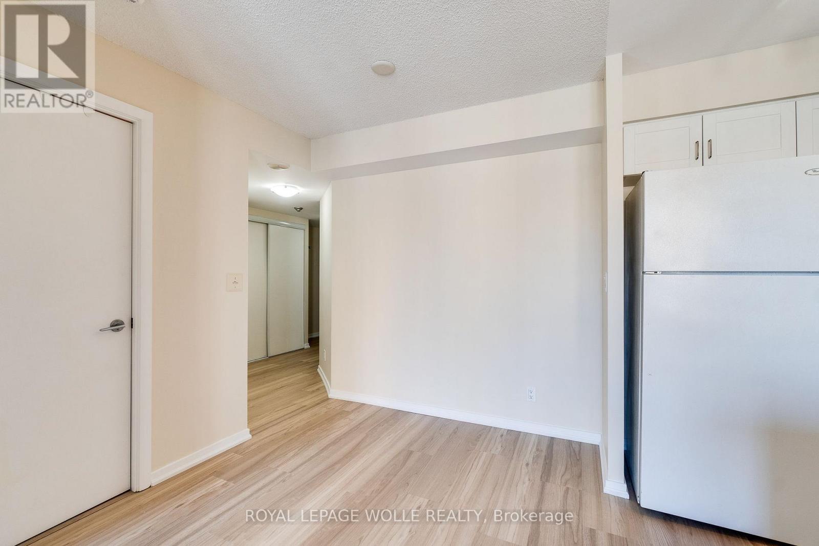 












1301 - 76 SHUTER STREET

,
Toronto,




Ontario
M5B1B4

