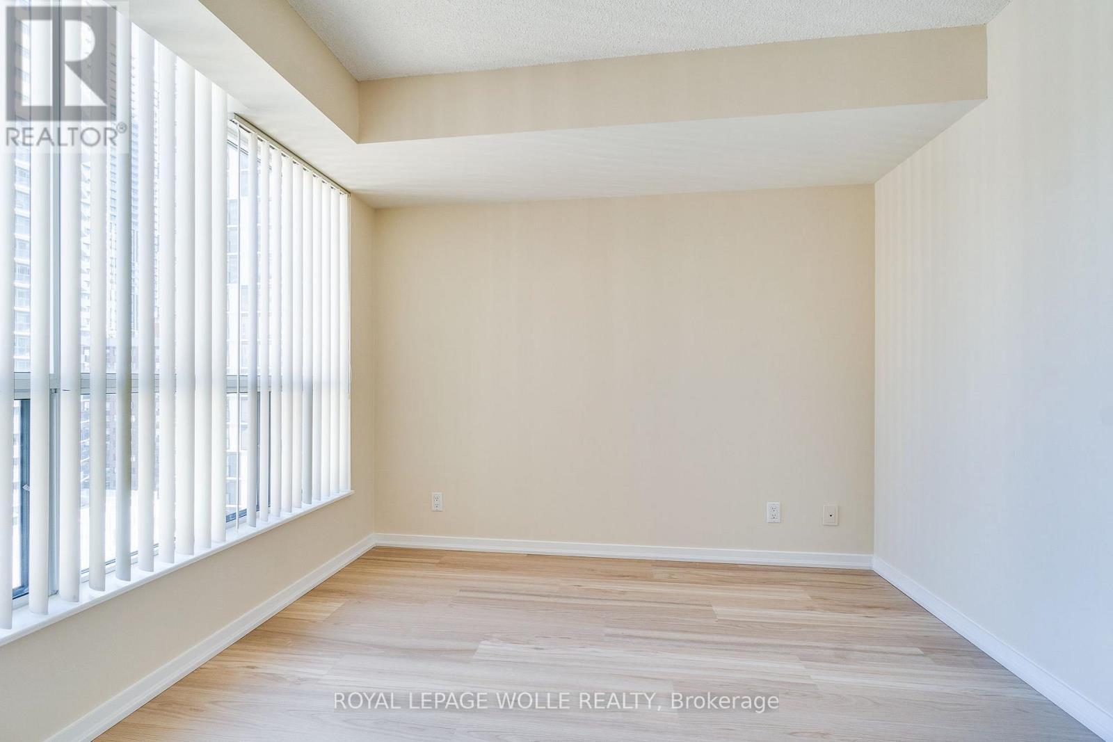












1301 - 76 SHUTER STREET

,
Toronto,




Ontario
M5B1B4

