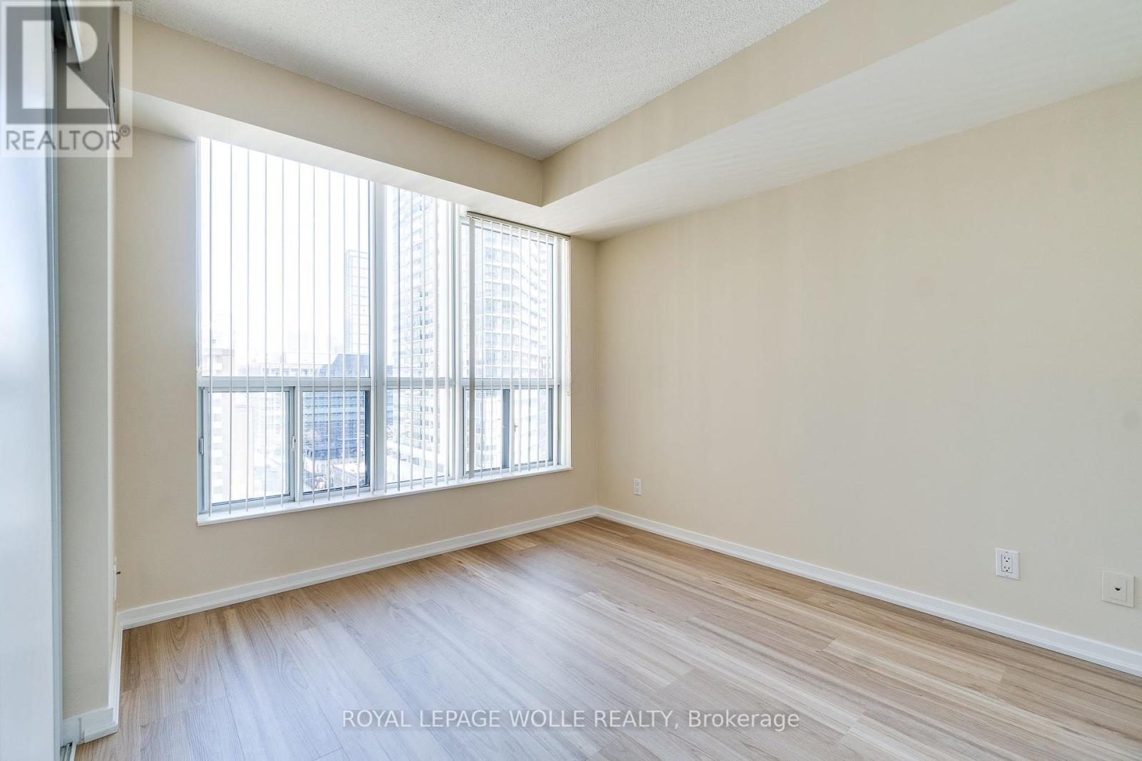 












1301 - 76 SHUTER STREET

,
Toronto,




Ontario
M5B1B4

