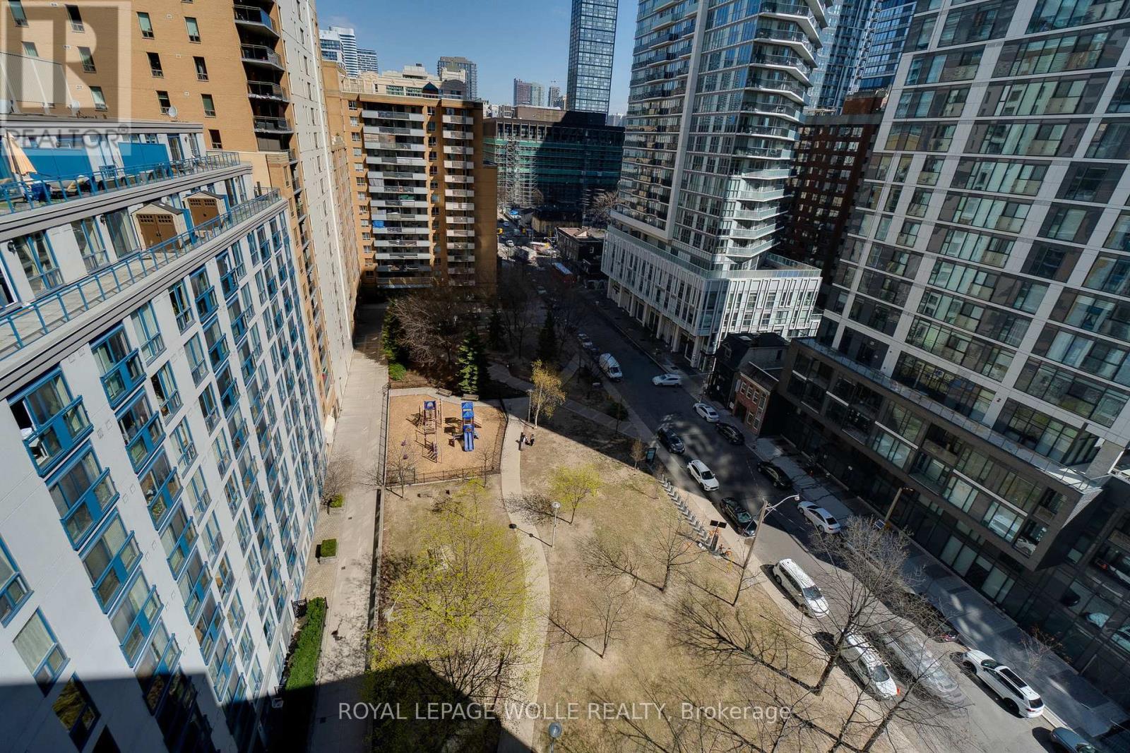 












1301 - 76 SHUTER STREET

,
Toronto,




Ontario
M5B1B4

