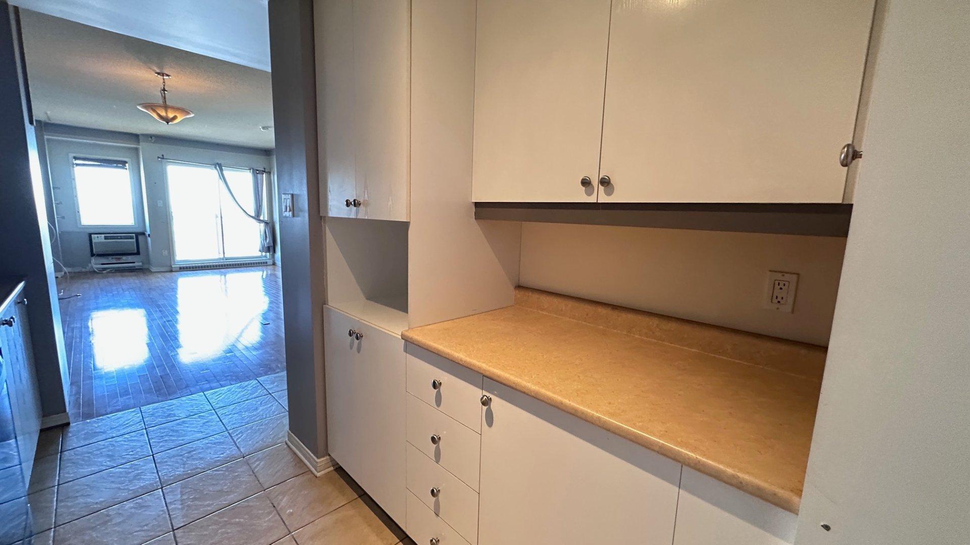 









7705


Rue du Mans

, 1410,
Montréal (Saint-Léonard),




QC
H1S2A2

