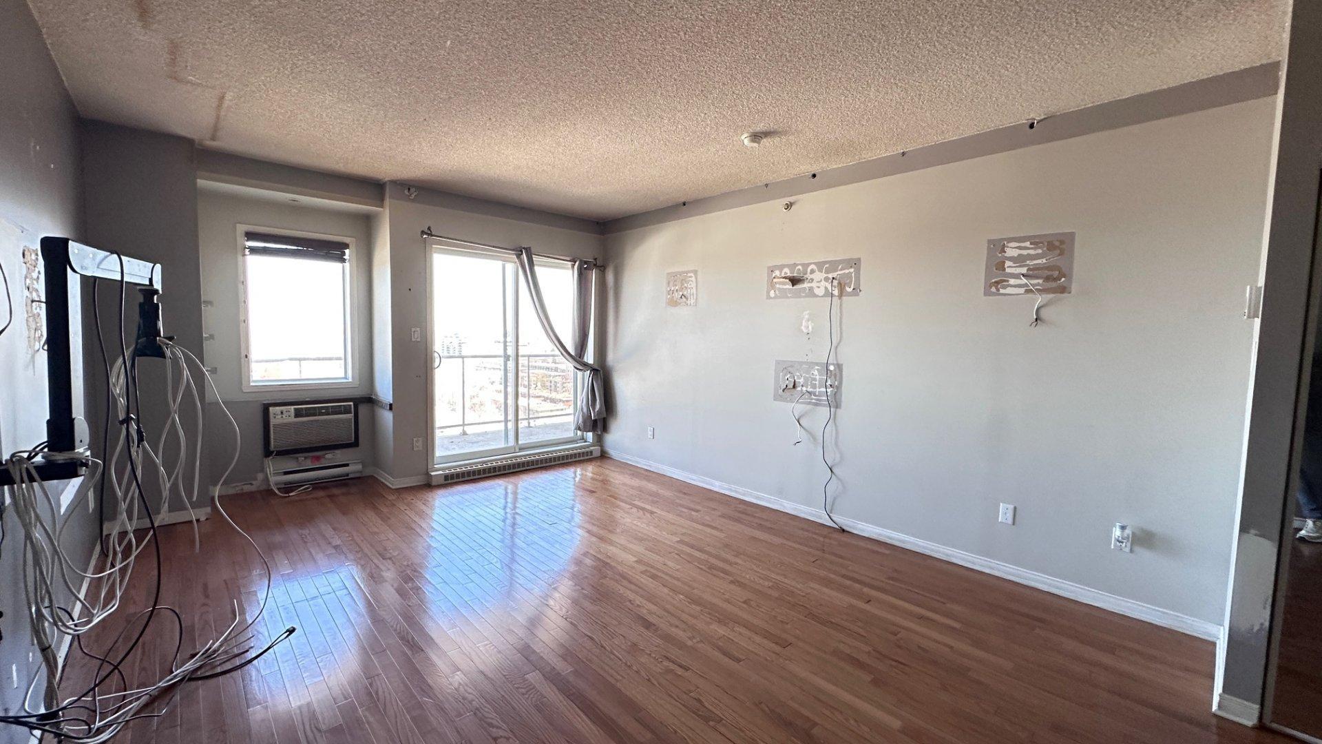 









7705


Rue du Mans

, 1410,
Montréal (Saint-Léonard),




QC
H1S2A2

