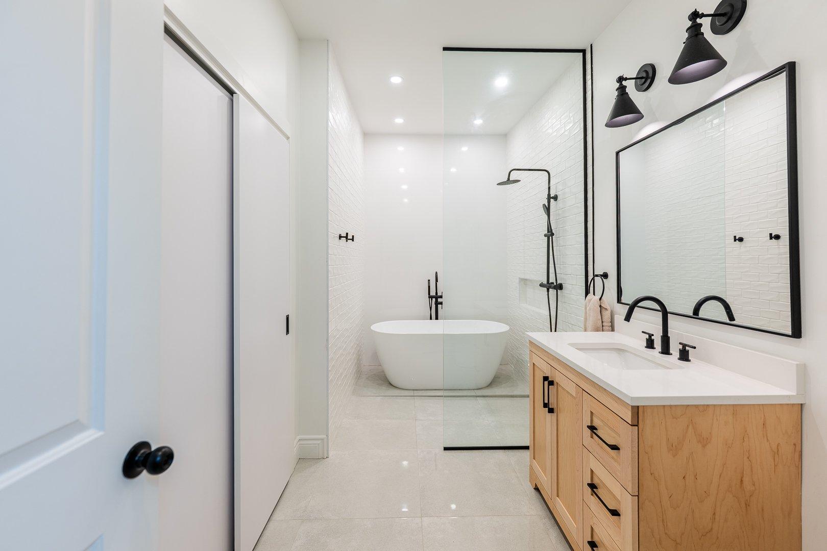 









2142


Av. De Lorimier

,
Montréal (Ville-Marie),




QC
H2K3X1

