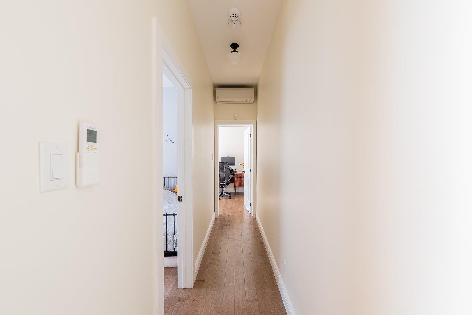 









2142


Av. De Lorimier

,
Montréal (Ville-Marie),




QC
H2K3X1

