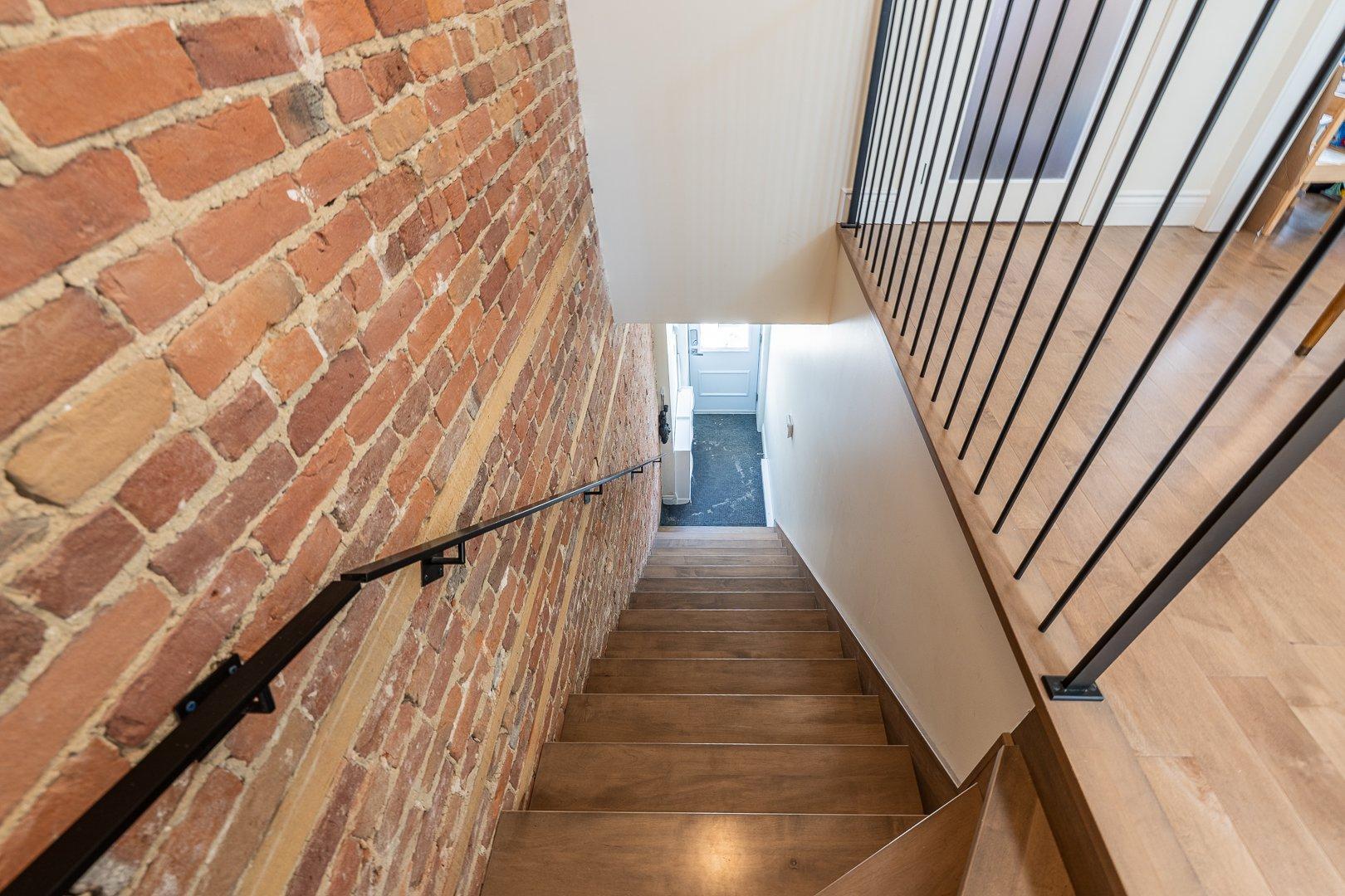 









2142


Av. De Lorimier

,
Montréal (Ville-Marie),




QC
H2K3X1

