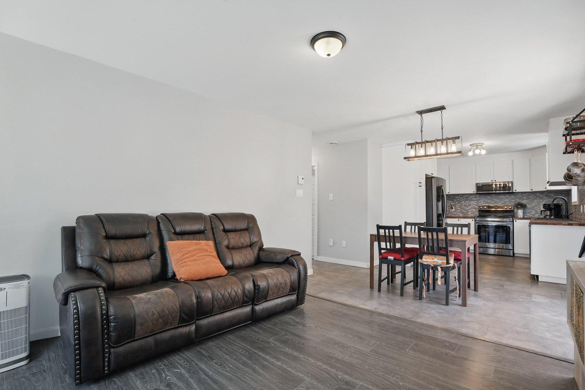 









140


Ch. Lamoureux

,
Cantley,




QC
J8V3M6


