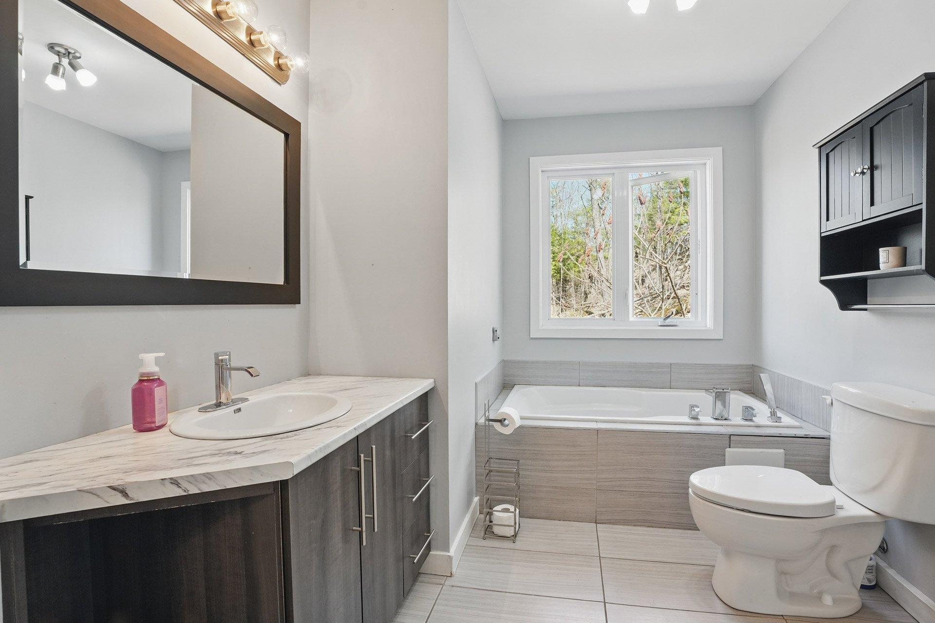 









140


Ch. Lamoureux

,
Cantley,




QC
J8V3M6

