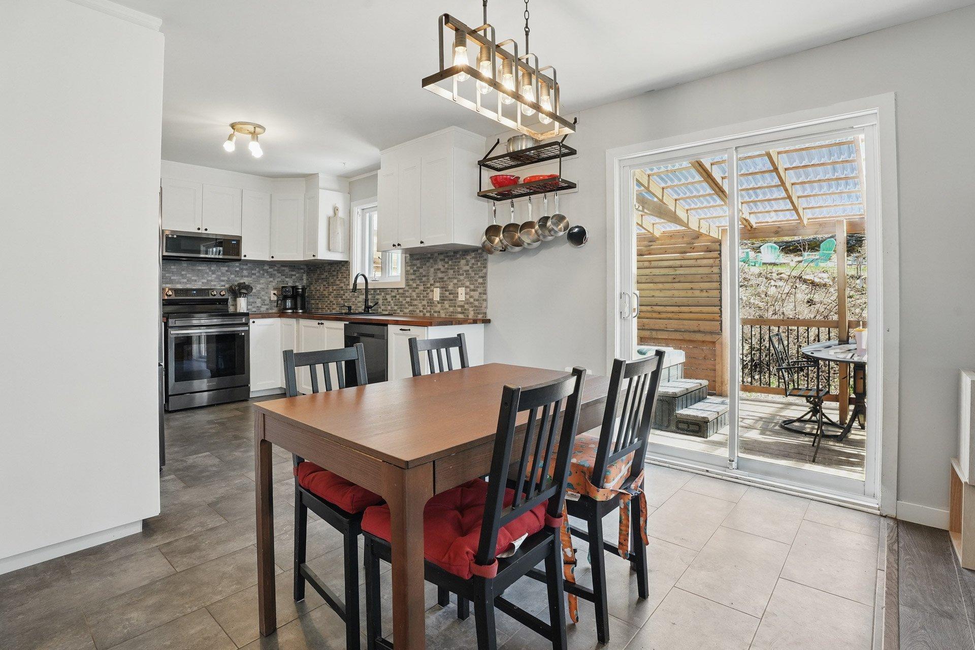 









140


Ch. Lamoureux

,
Cantley,




QC
J8V3M6

